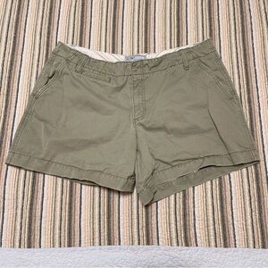 Old Navy Women’s 12 Olive Green Khaki Shorts 4.5” inseam